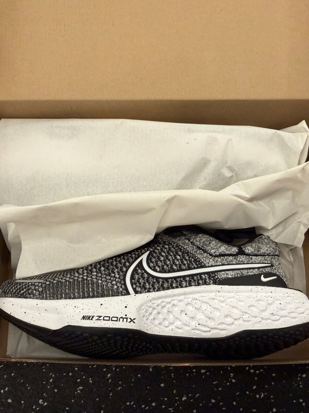 Nike Women’s ZoomX Knit Running Shoe - Black & White